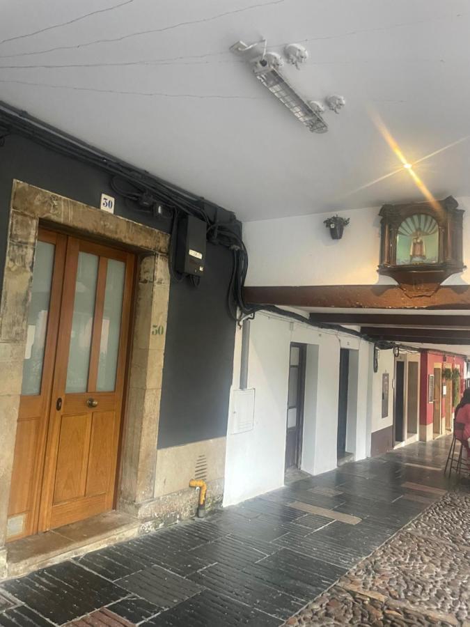 La Santina Y Su Balcon Apartamento Avilés Exterior foto