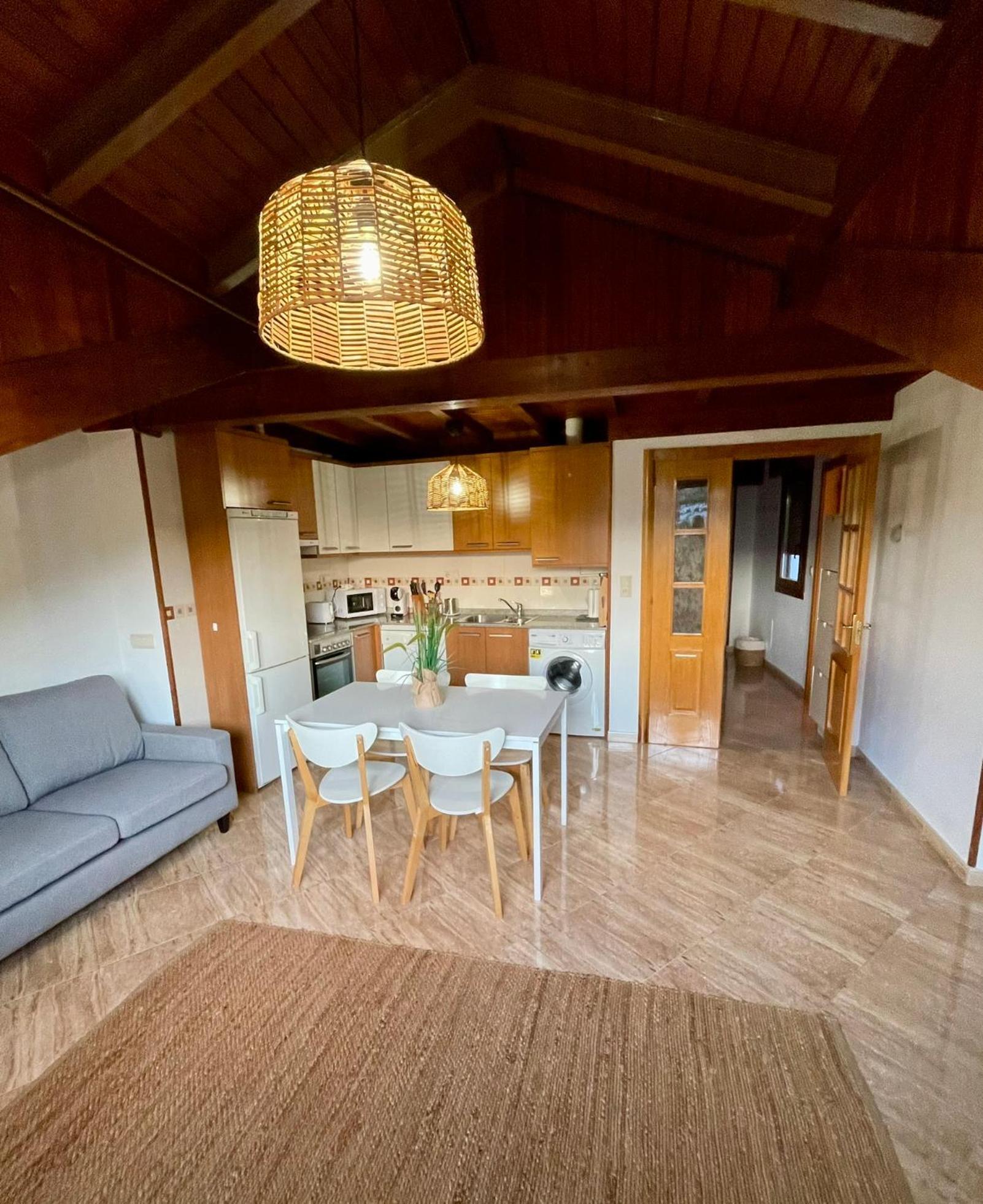 La Santina Y Su Balcon Apartamento Avilés Exterior foto